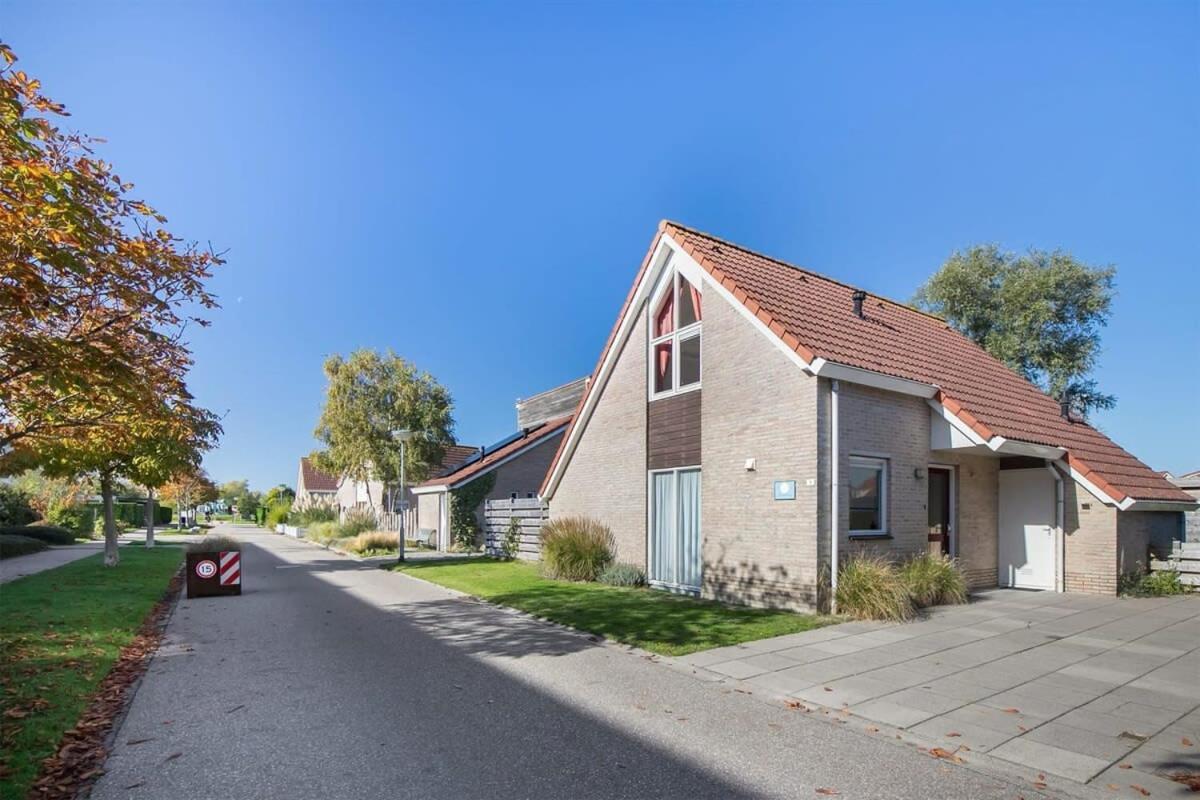 Vrijstaand vakantiehuis met tuinhuis en veranda - Zwin 004 Breskens Buitenkant foto